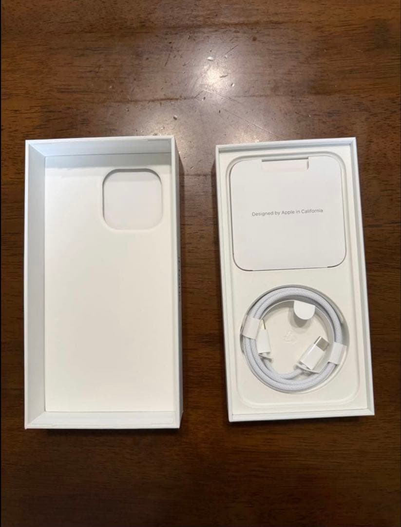 iPhone 15 Pro Max 512gb simフリー　おまけ付