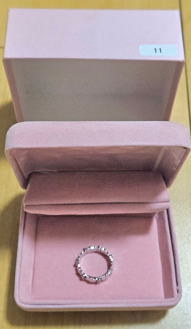 ハローキティ 30周年記念 シルバーリングダイヤ&ルビー付