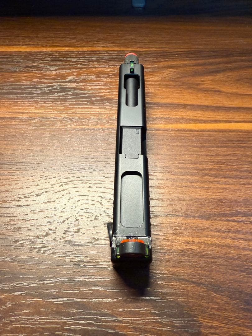 東京マルイ　グロック18c ガスガン マガジン2個　ガス缶付き