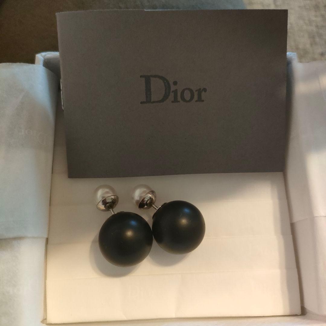 M*Y様 Christian Dior トライバルピアス　ブラック　パール Di