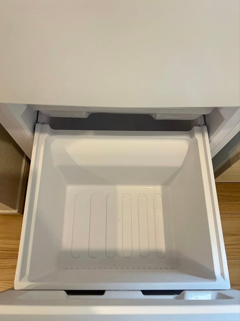 美品／シャープ 2ドア冷蔵庫 179L 2024年 SJ-D18P-W 単身用