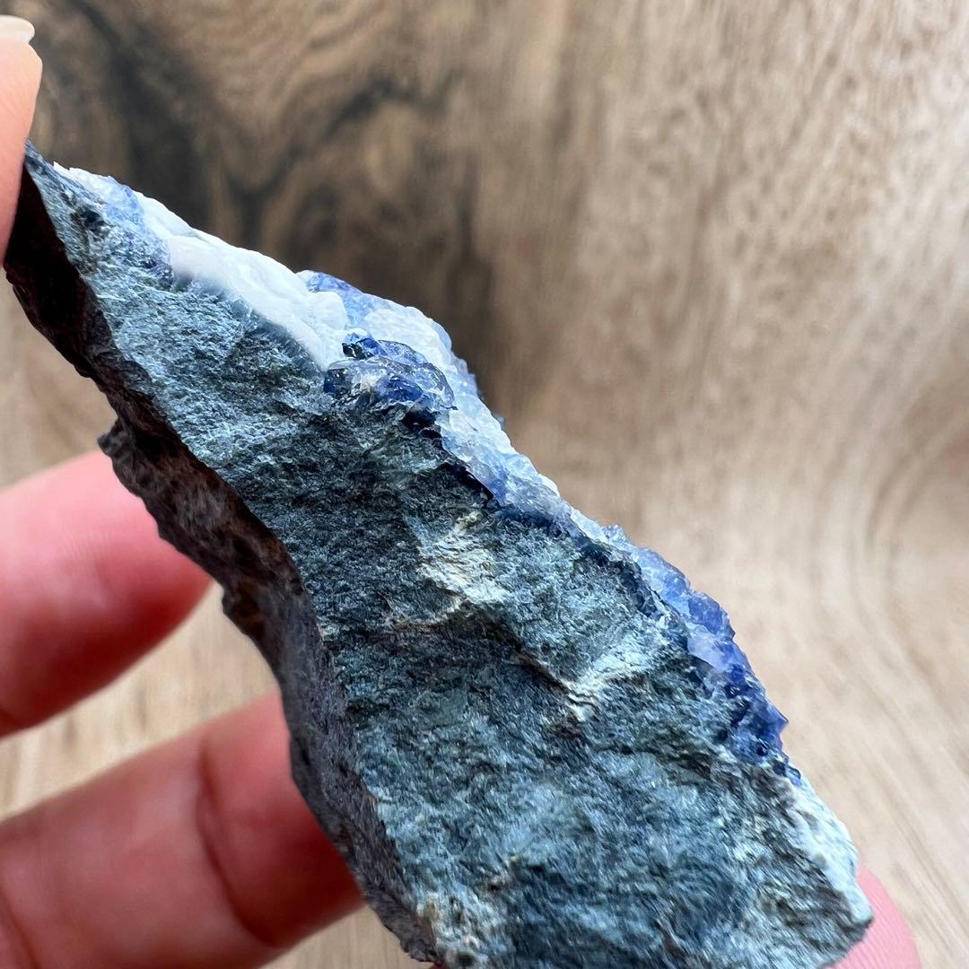 希少石 ベニトアイト ミニチュアサイズ 鉱物 標本 原石