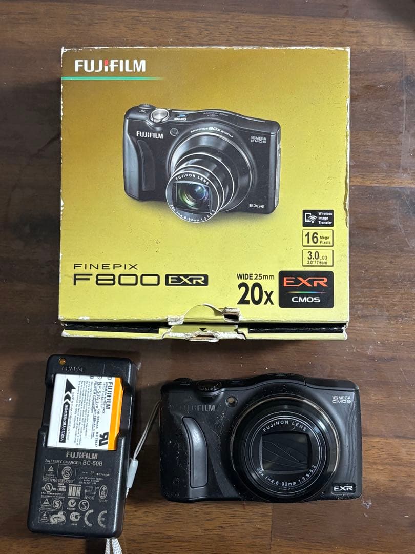 FUJIFILM デジタルカメラ FinePix F800EXR 黒