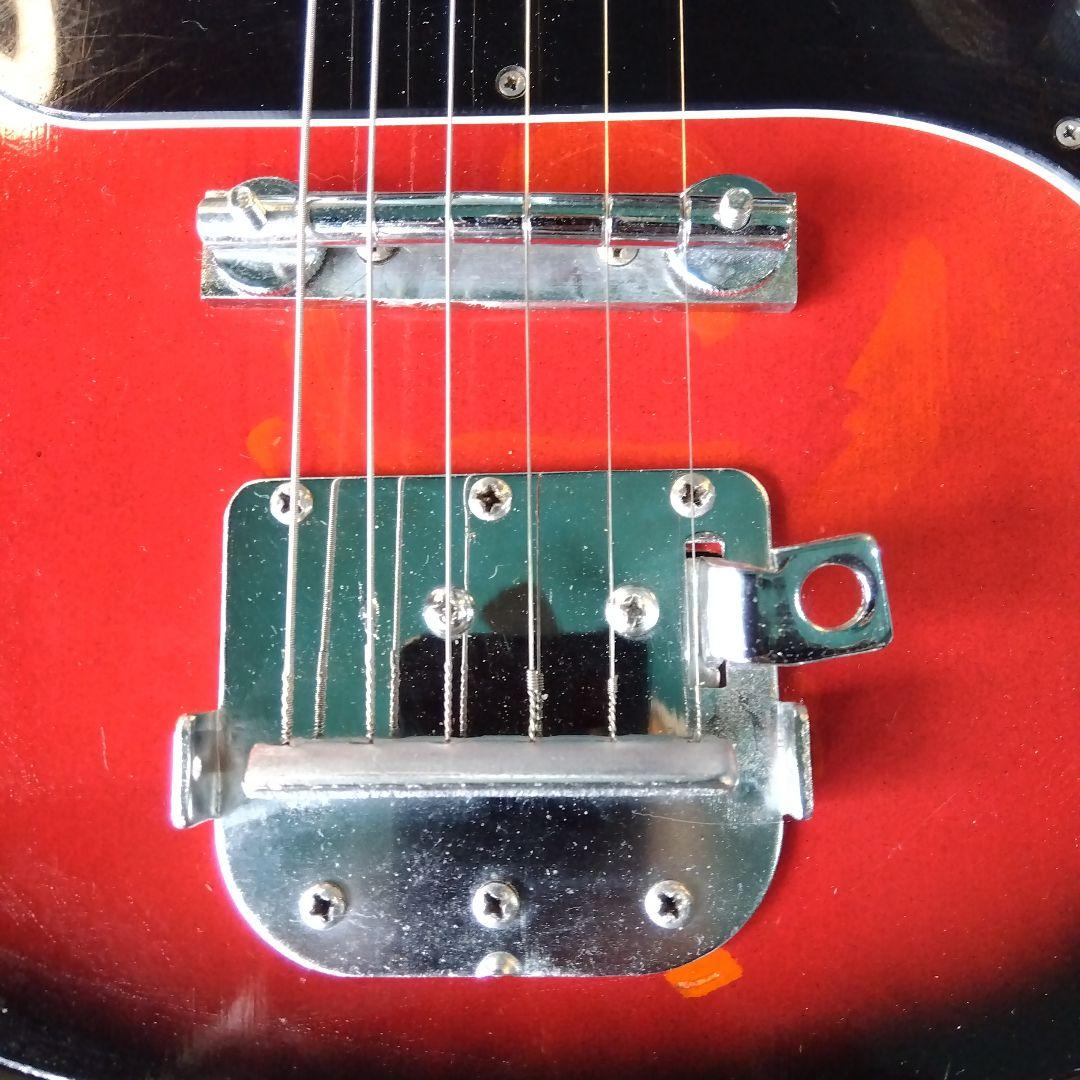 エレキギター レッド/ブラック ソリッドボディ