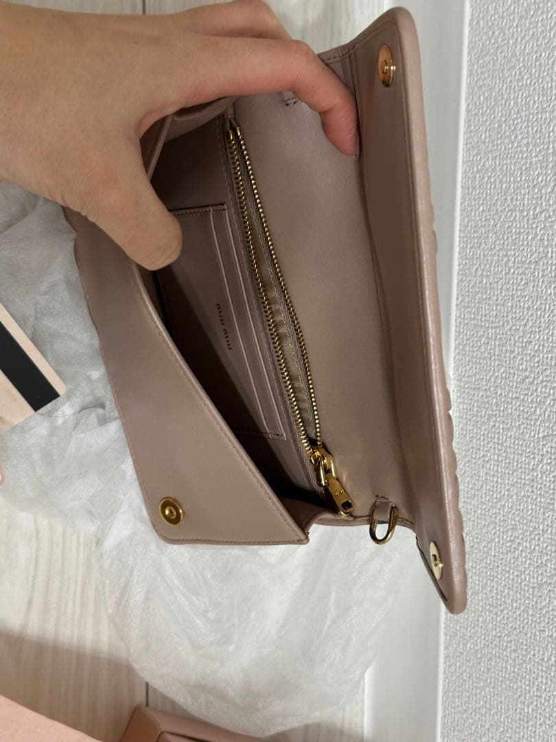 miumiu マテラッセ　ミニバッグ