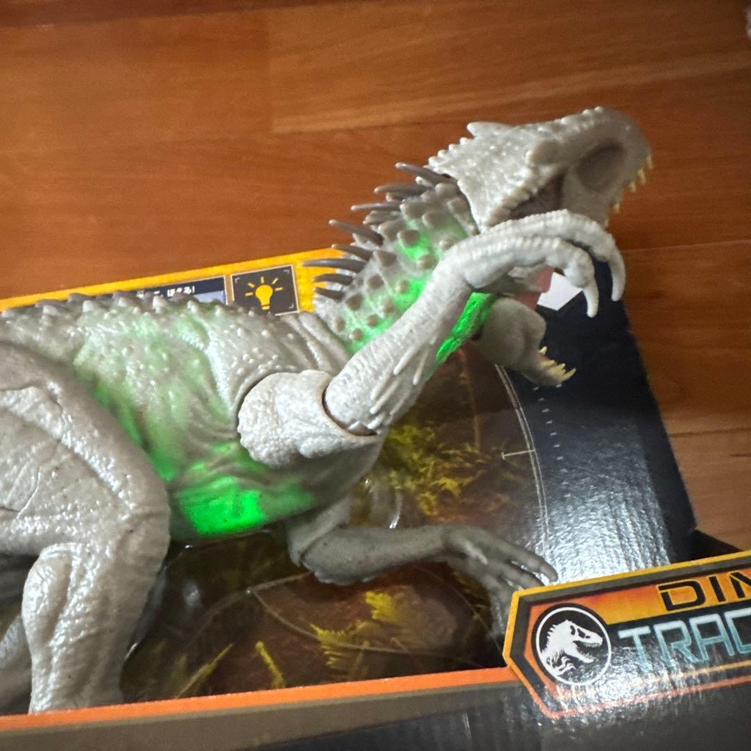 ジュラシック・ワールド ティレックス　インドミナスレックス