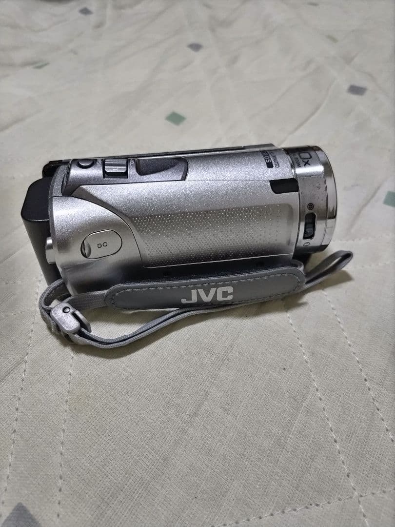 JVC Everio エブリオ GZ-HM33-S ハイビジョン ビデオカメラ