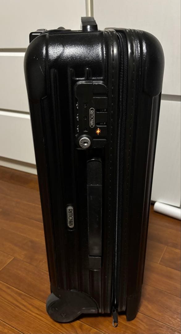 RIMOWA リモワ サルサ 機内持ち込み 35L前後 ブラック黒2輪