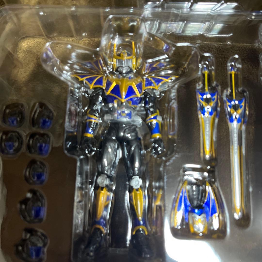 S.H.Figuarts 仮面ライダー　龍騎サバイブ＆ナイトサバイブ　極美品