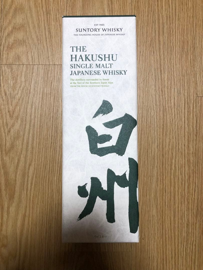 サントリー　白州シングルモルトウイスキー、700ml、アルコール度数43%。