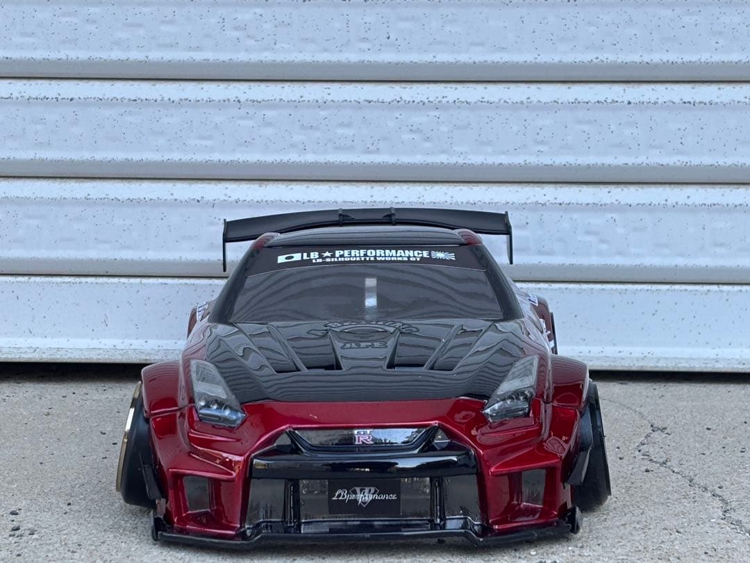 ラジコンボディ TETSUJIN R35 GT-R リバティーウォーク 塗装済