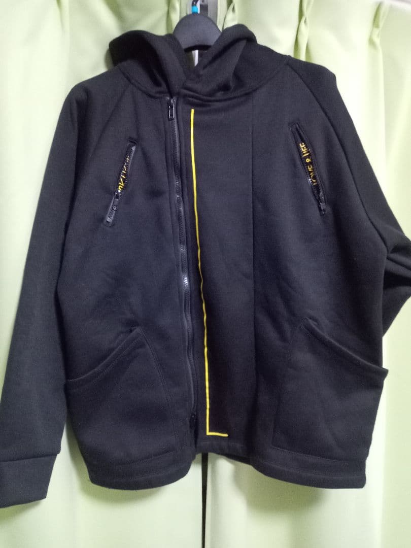 【限定】Kinki Kids 2013-2014年年始 フード付きパーカー 黒