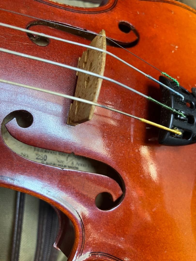 ヴァイオリン1/8 身長110-115cm位のお子様の練習用