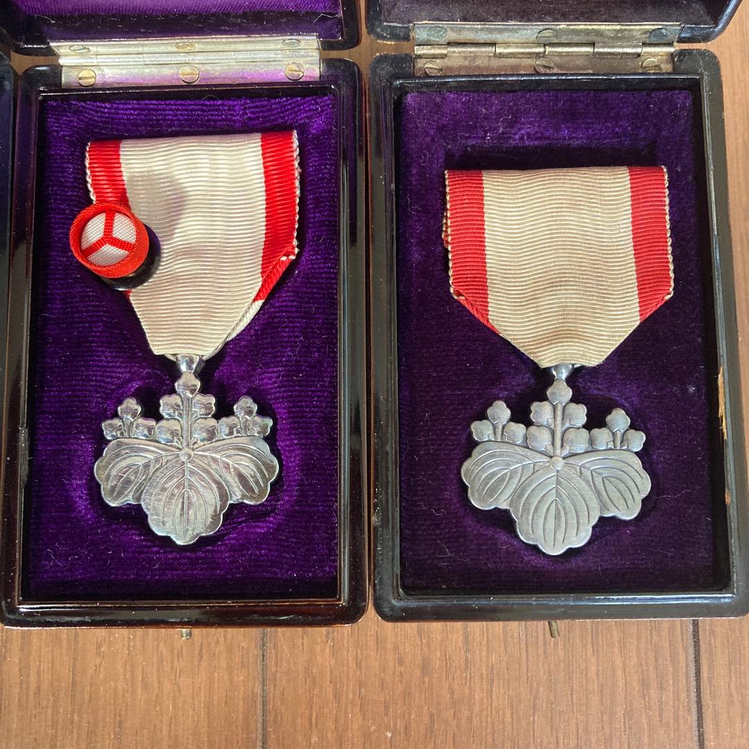 勲八等白色桐葉章