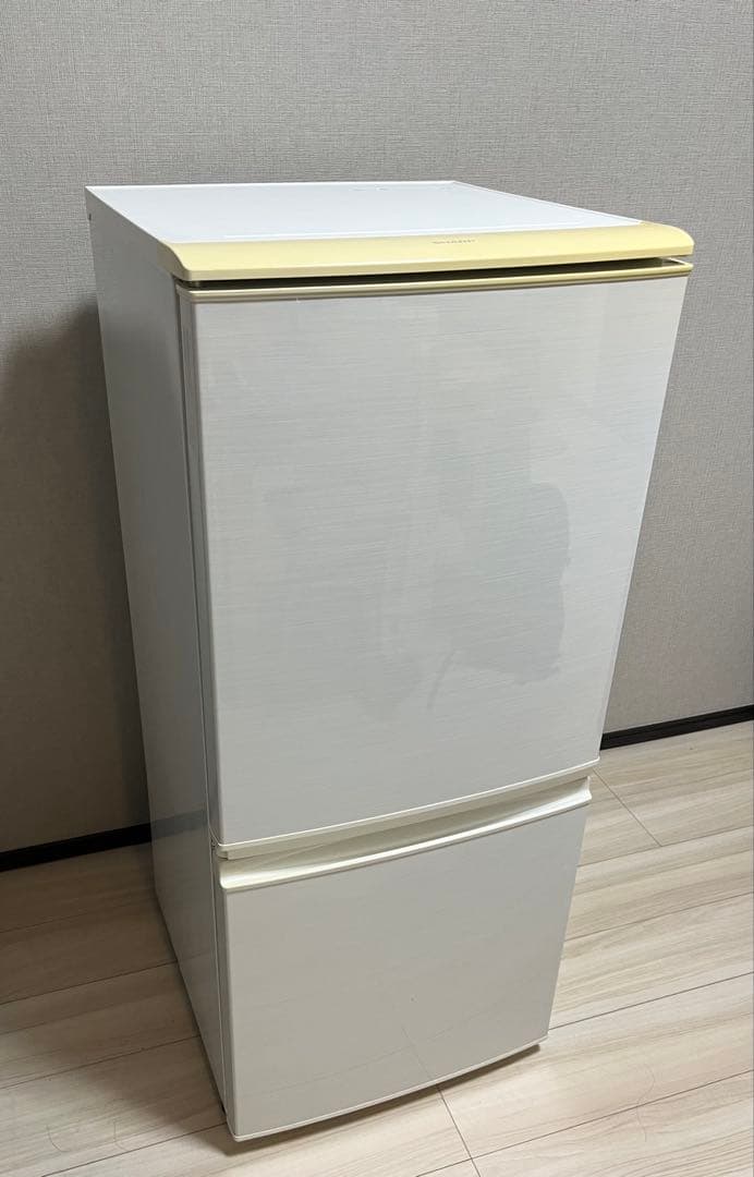 シャープ 冷蔵庫 SJ-14W-W 137L 一人暮らし 左開き 右開き