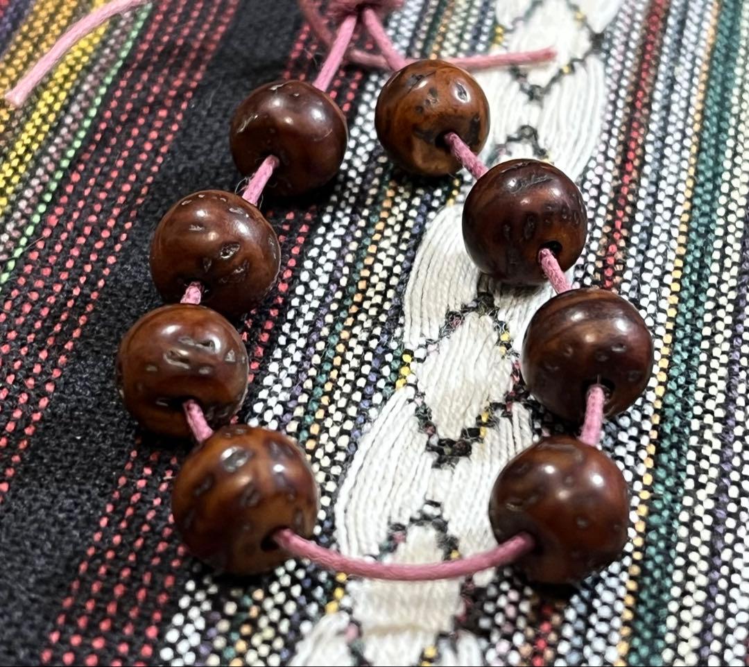 古い小粒の鳳眼菩提樹ビーズ　8個セット　骨董