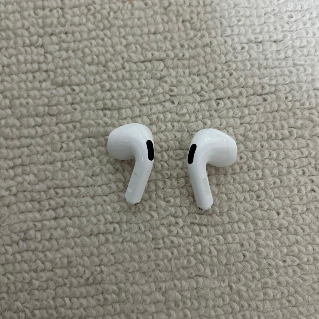 AirPods本体 ホワイト