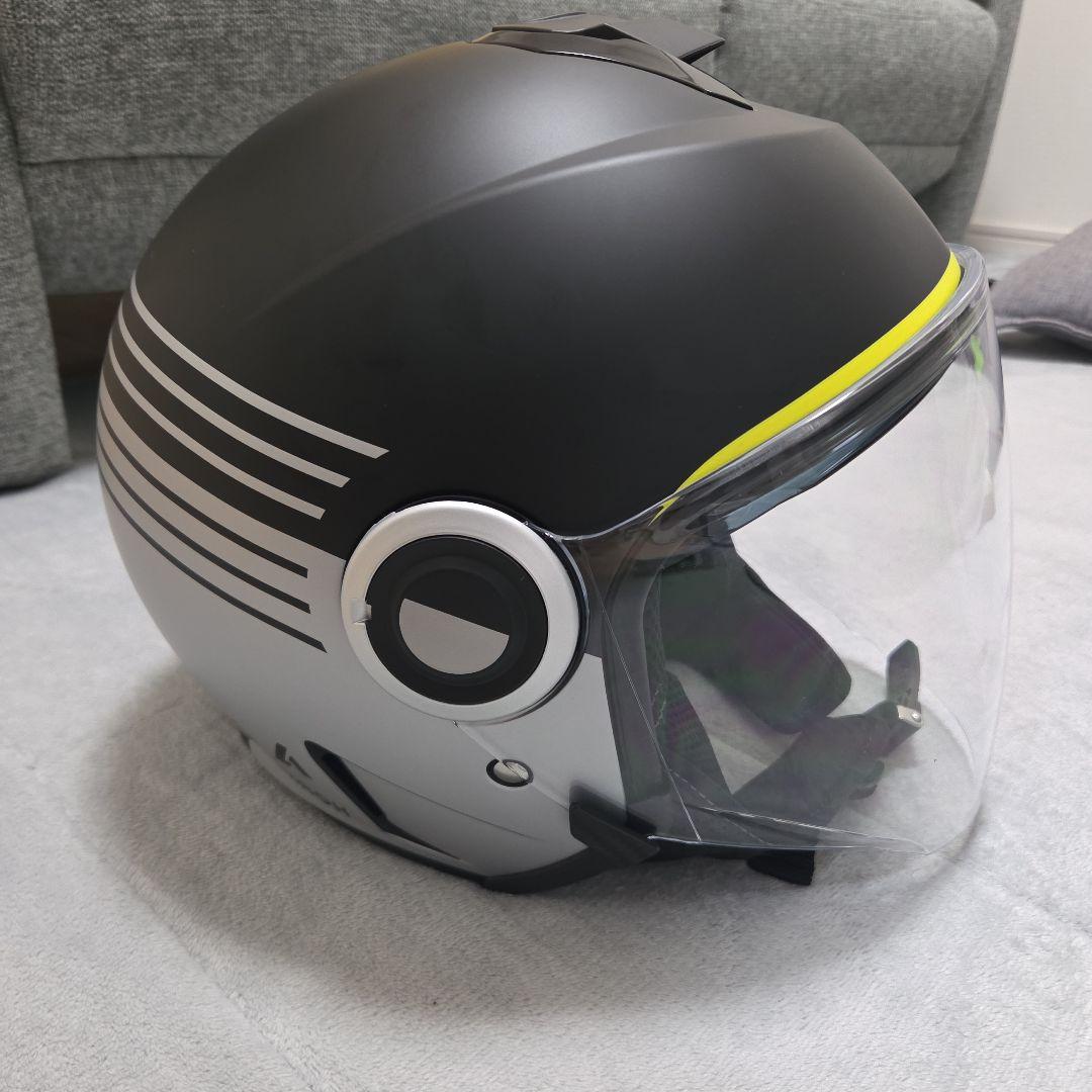 AIROH Husqvarna ジェットヘルメット ブラック/シルバー