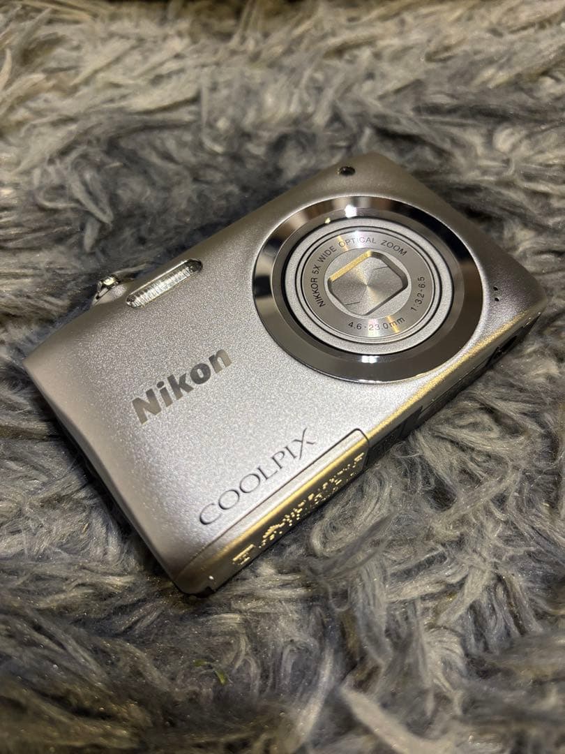 【完動極美品】Nikon COOLPIX A100 シルバー
