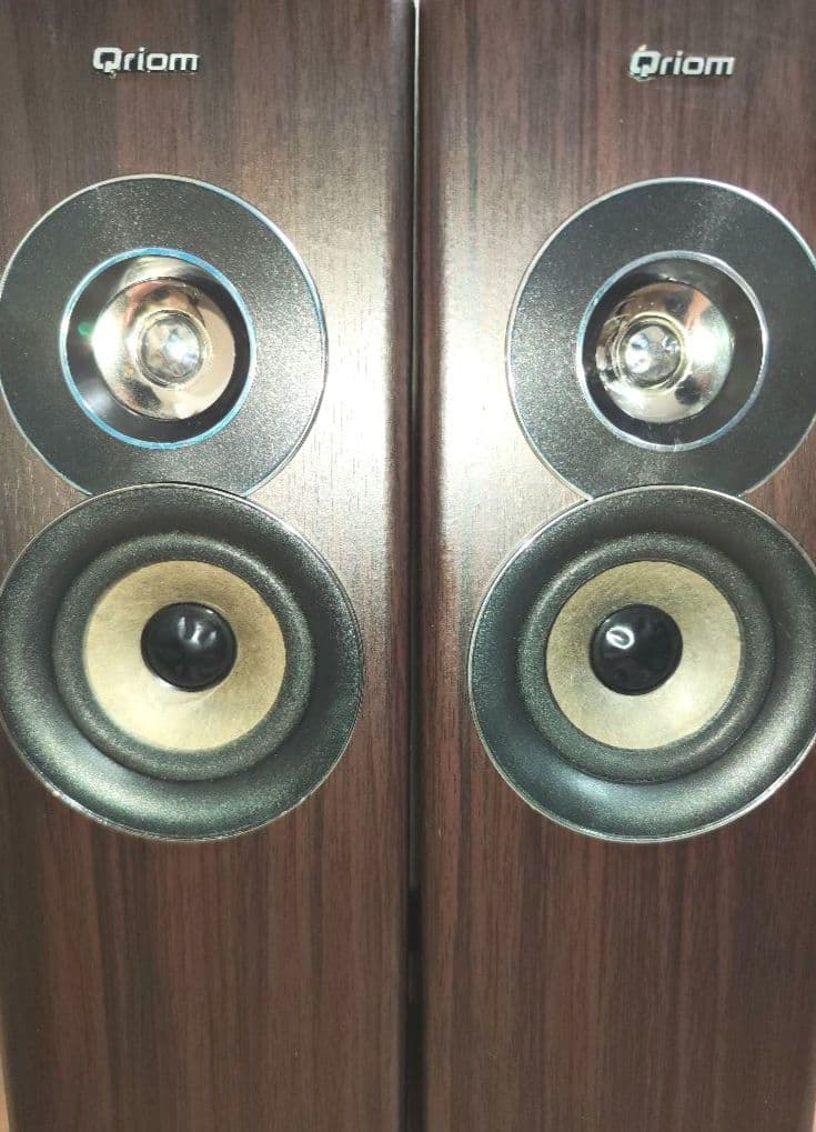 希少名品☆　Qriom　タワースピーカー