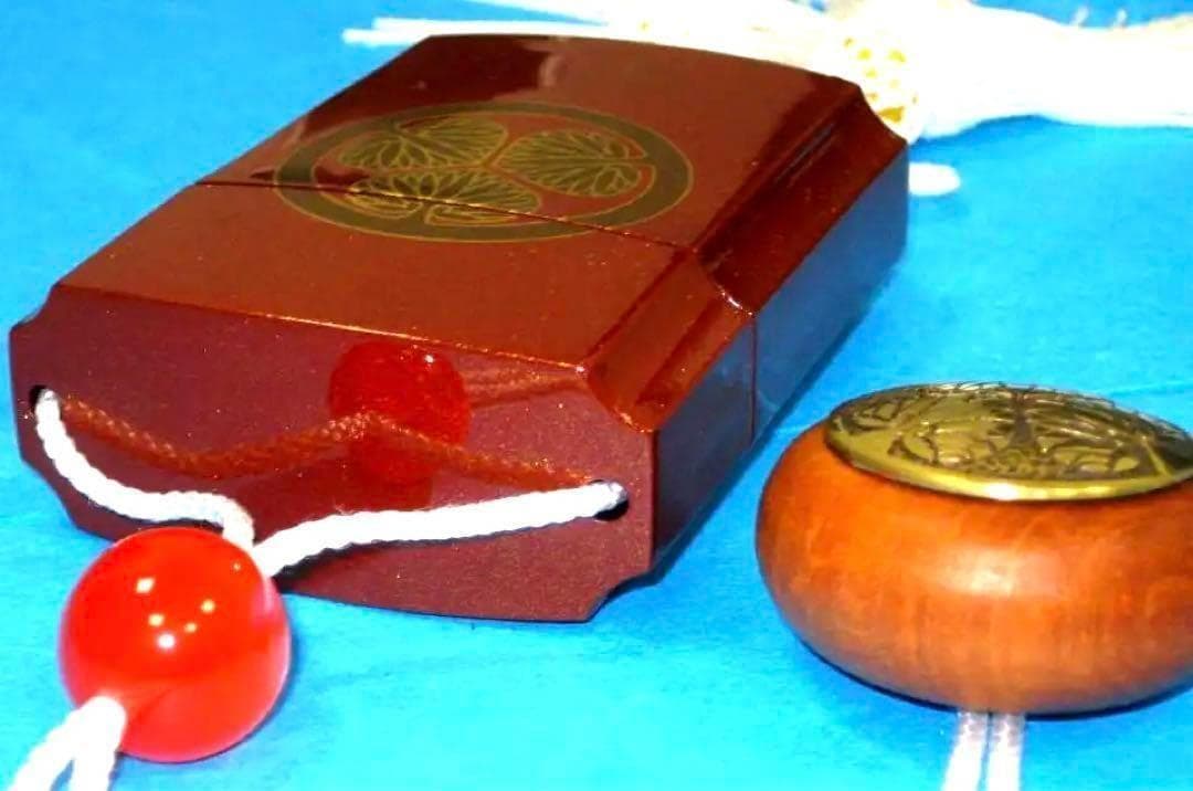 德川　三つ葉葵　印籠　水戸黄門