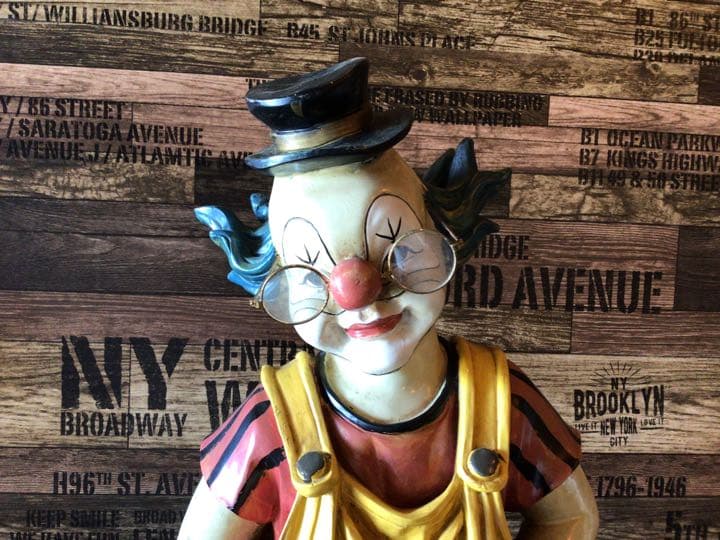 アンティークなピエロのオブジェ