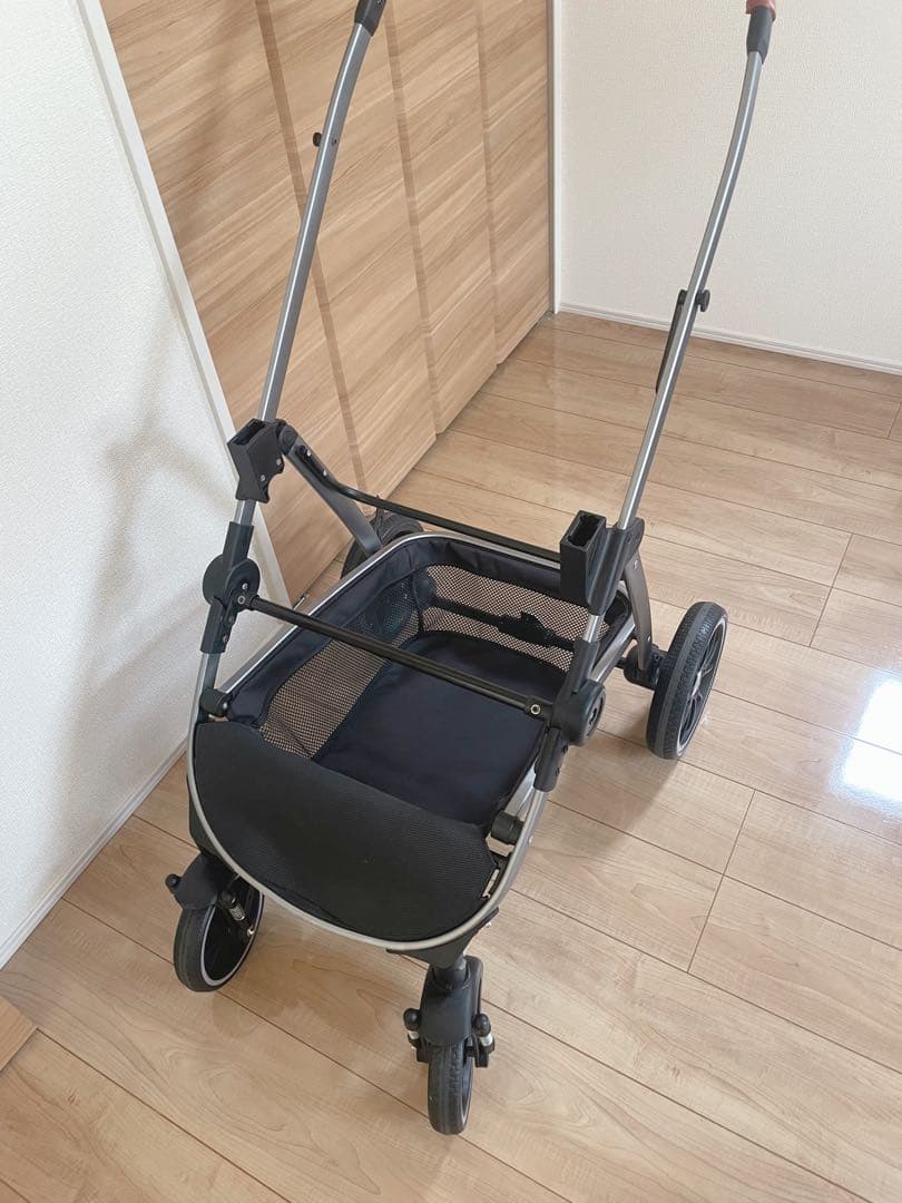 値下げしました‼️折りたたみ式ペットカート グレー送料込みで安心