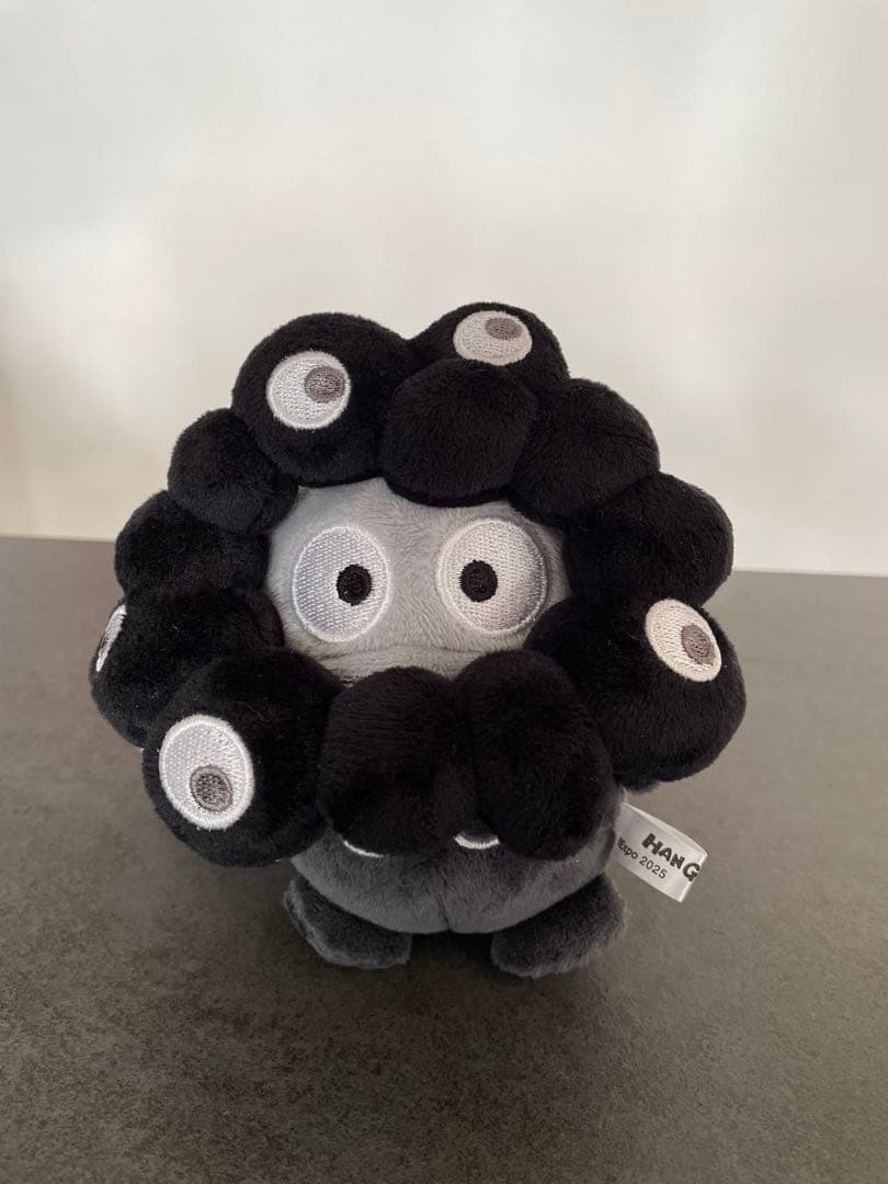 EXPO2025 サンリオ 黒 ミャクミャクハンギョドン カラビナ付ぬいぐるみ