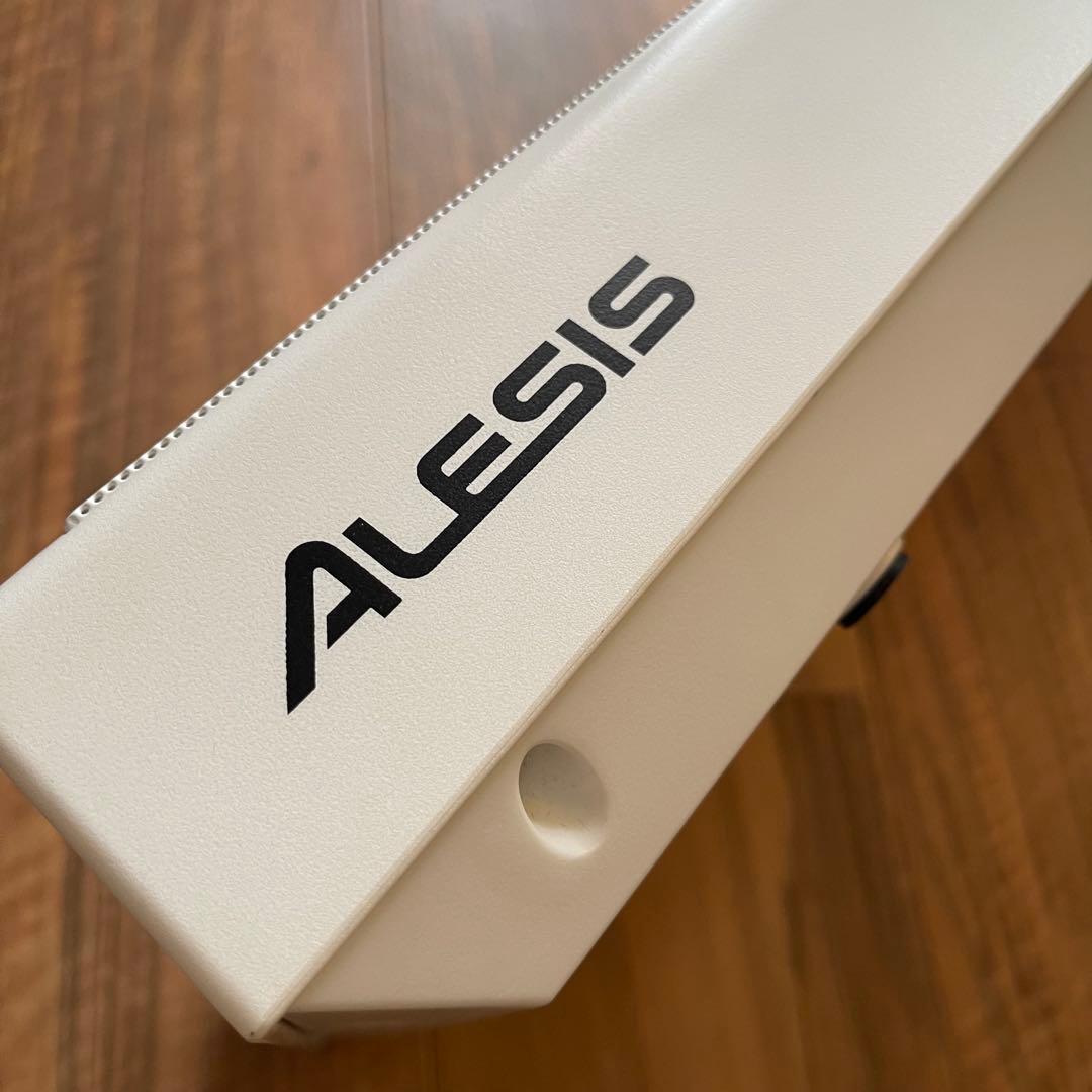【ほぼ新品】Alesis Recital 88鍵盤　電子ピアノ【ホワイト】