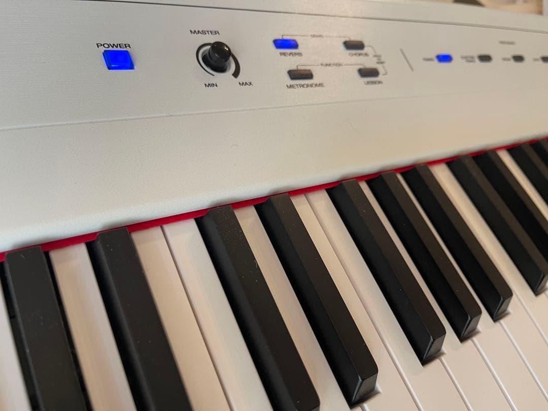 【ほぼ新品】Alesis Recital 88鍵盤　電子ピアノ【ホワイト】