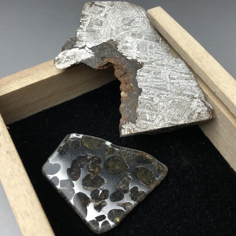 A*様 隕石 アルタイ隕石　原皮付き　石鉄隕石　パラサイト隕石　２点　重さ53ｇ