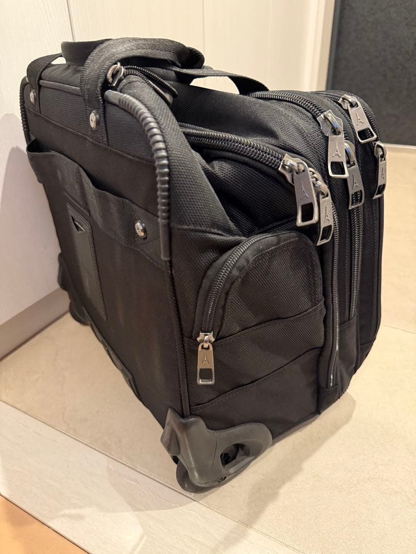 バッグ Travelpro FlightCrew5 Horizontal Rolling