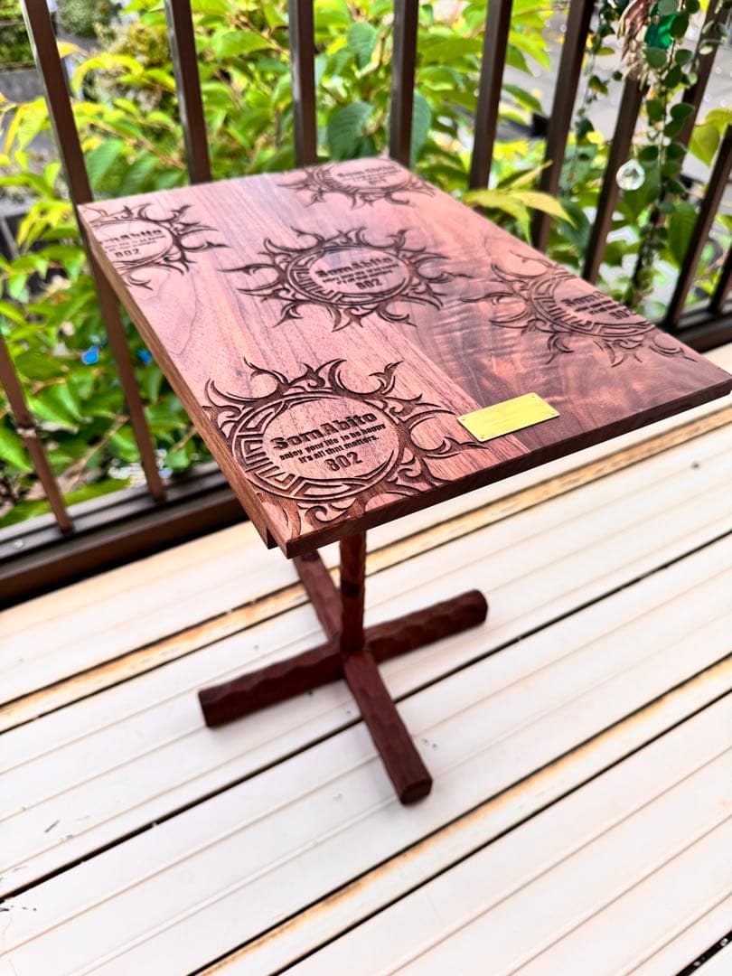 ソマビトと802productsの天板、Damage mark ウォールナット脚