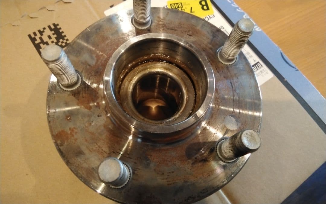 シルビア　D-MAX ハブベアリング 5ボルト 　片側