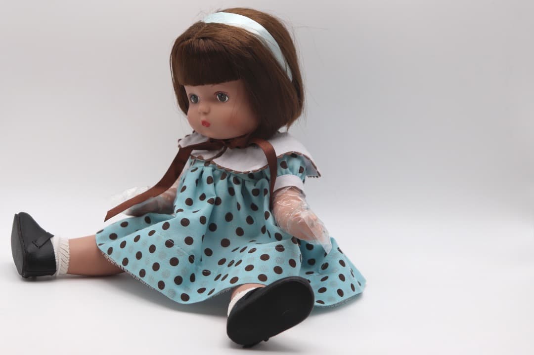 プリティー・リトル・パッツィー 水玉模様ドレスの人形 31cm