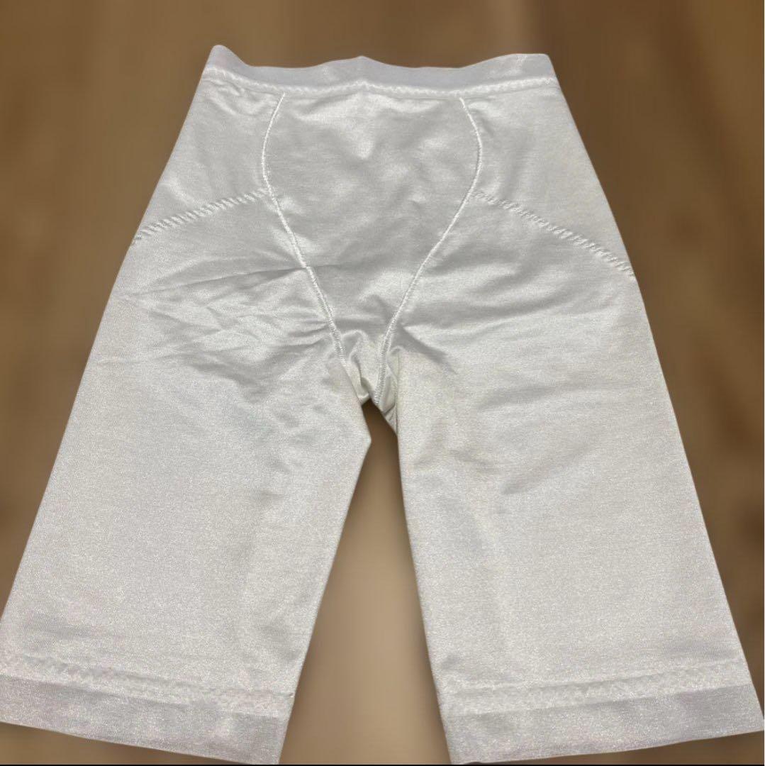 【美品】ブライダルインナー bridalbloom ビスチェD65、ガードルS