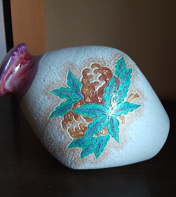 九谷作家中村翠恒　色絵三珍果壺　【釘彫り技法】