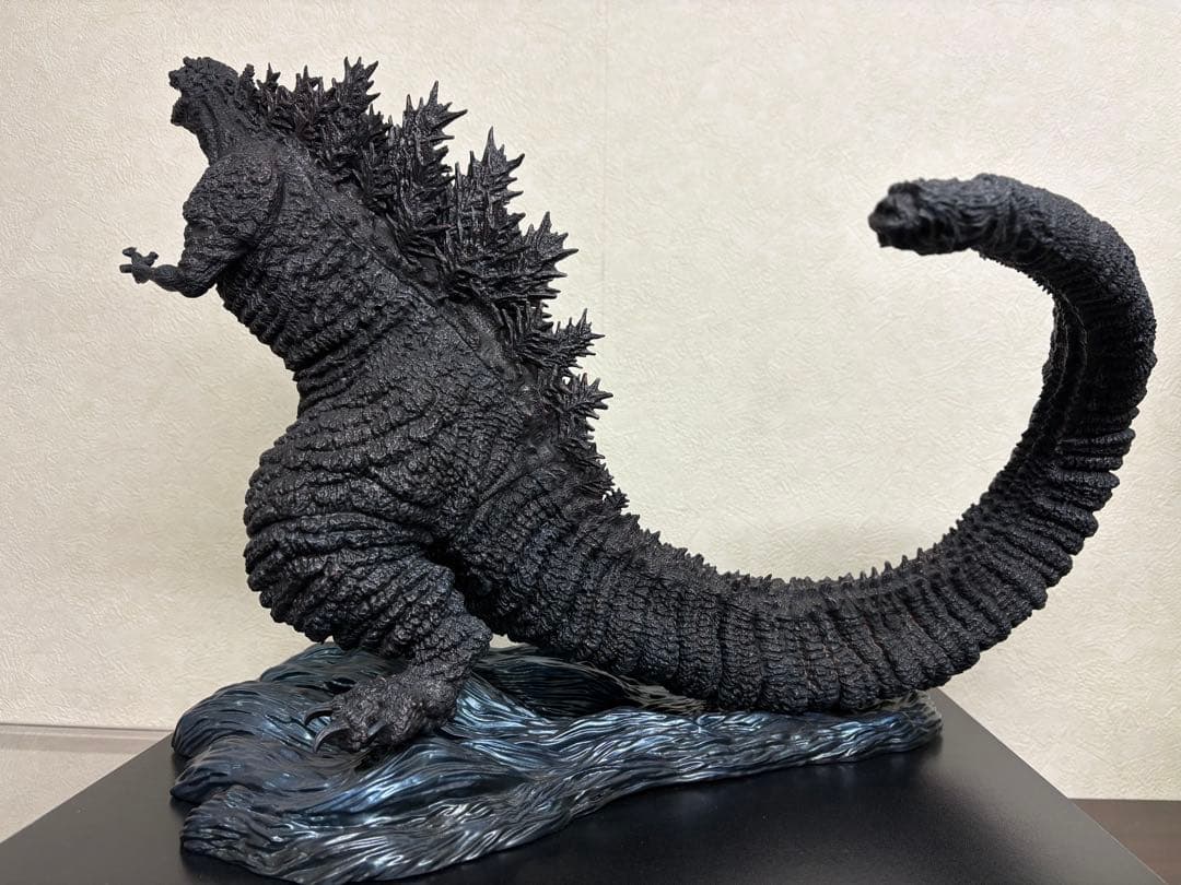 東宝30cmシリーズ　日比谷ゴジラスクエア　ゴジラ像　現状品