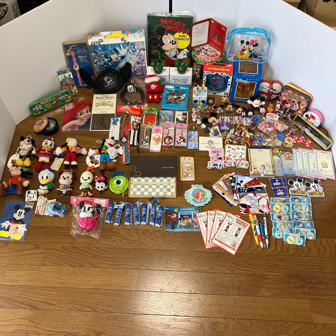 ディズニー　キャラクターグッズ まとめ売り