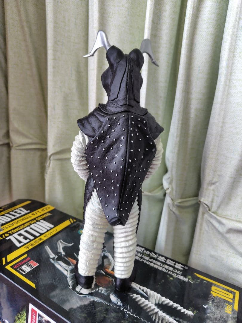 宇宙恐竜 ゼットン アドベントVer. 「ウルトラマン」 CCP 1/6