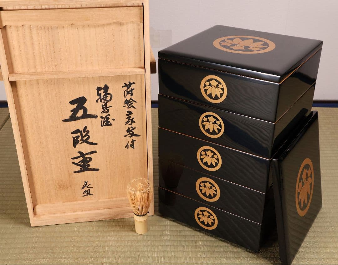 輪島塗 蒔絵家紋付 五段重 丸に笹竜胆 内朱塗 艶消 木製 重箱【MA744】