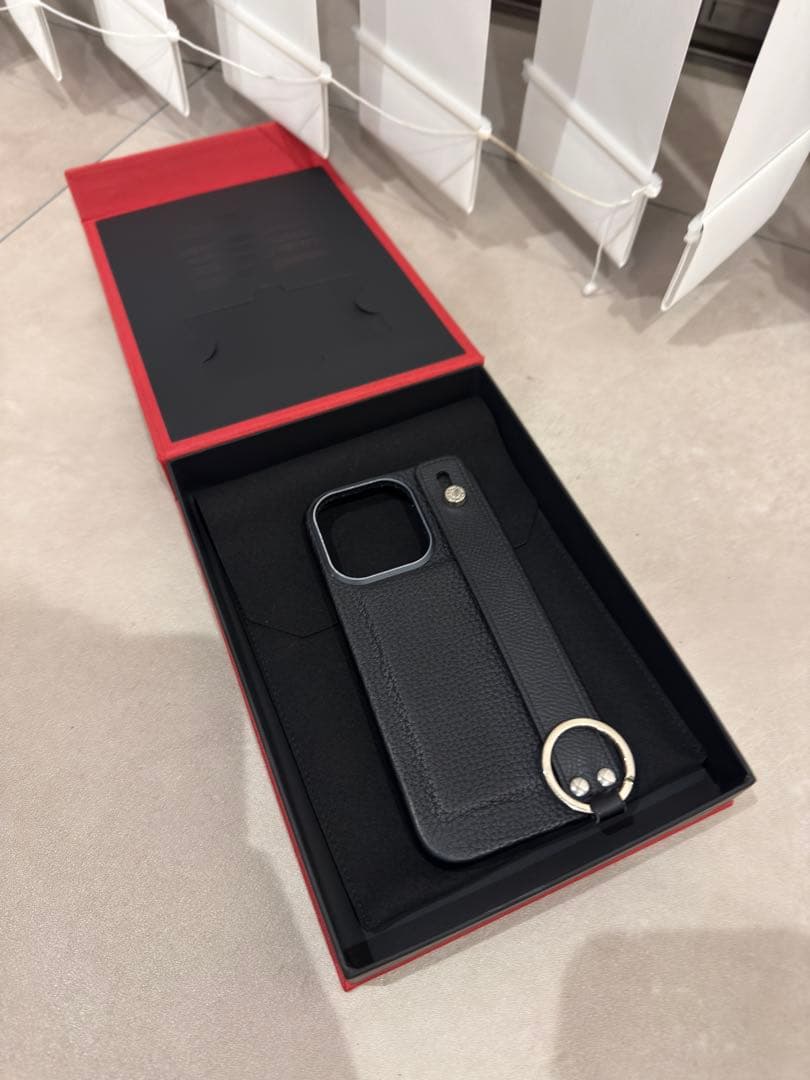 BONAVENTURA -iPhone 16 Pro ハンドル付きバックカバー