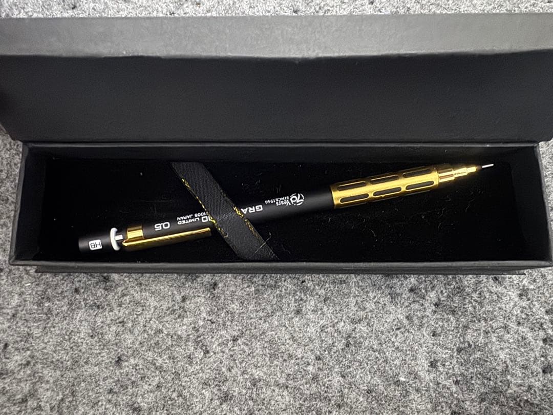 Pentel GRAPH 1000 ぺんてる70周年記念限定モデル