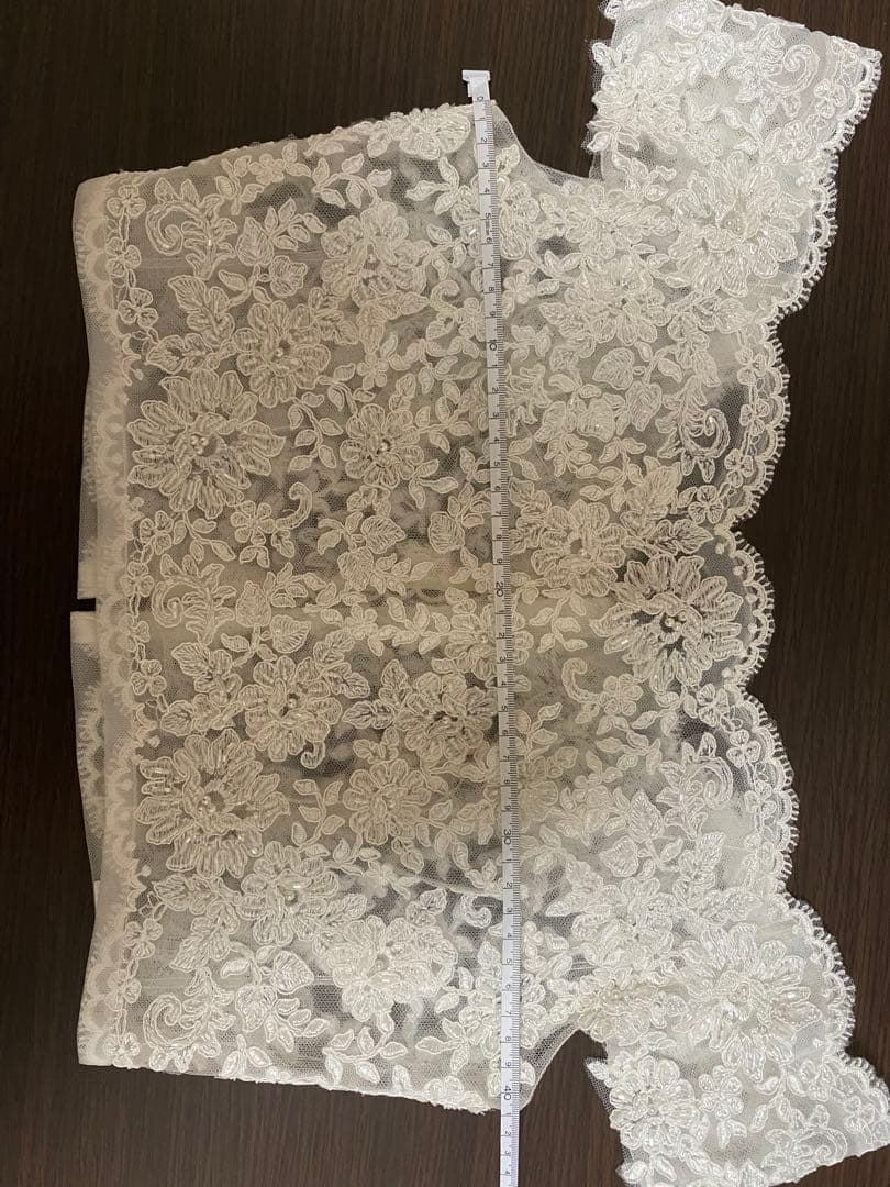 with a white 11号　アールイズウェディング　ボレロ