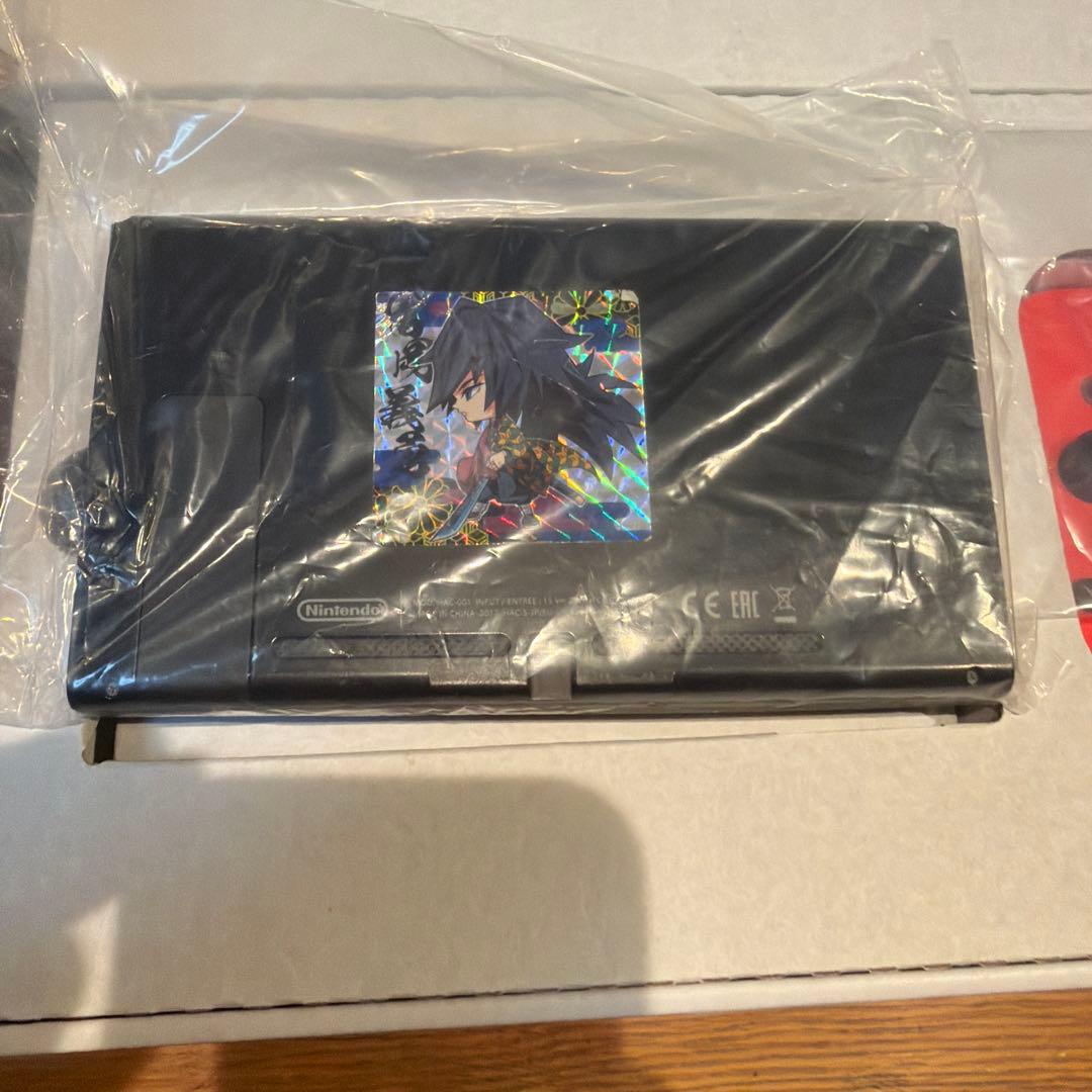 Nintendo Switch 本体 青/赤Joy-Conはドライブします。