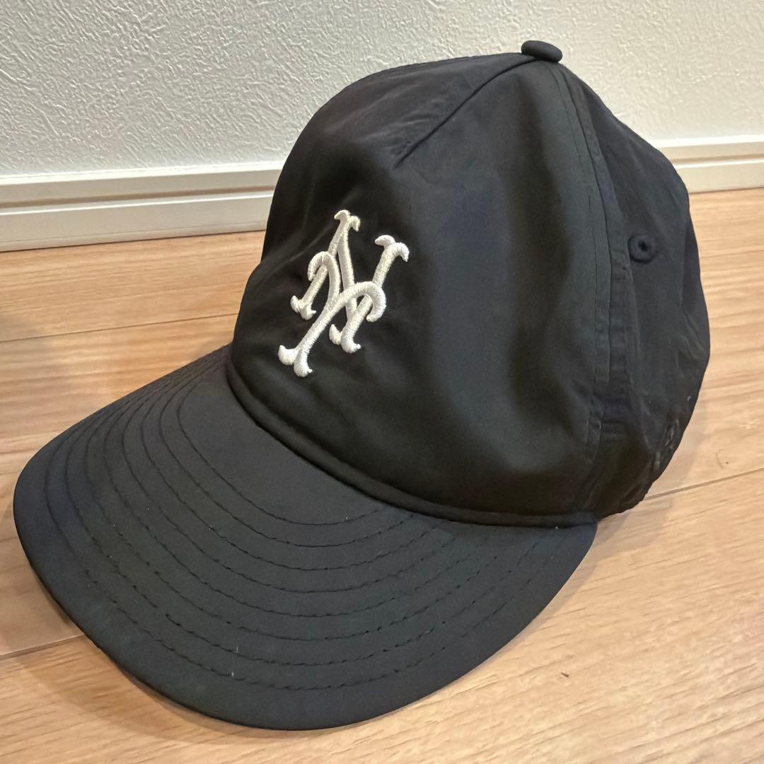 KITH 黒 ベースボールキャップ