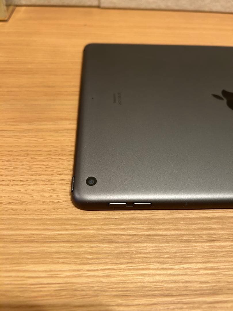 【背面傷】iPad (第8世代) 128GB WiFiモデル