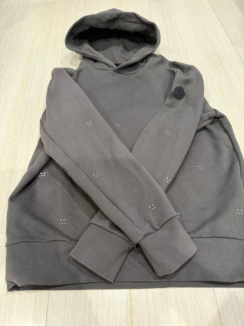 MONCLER モンクレール 総柄ロゴ パーカー S グレー