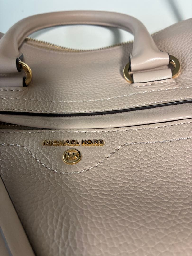 MICHAEL KORS スタッズ付きレザーバッグ