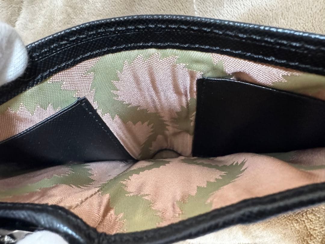 Vivienne Westwood ヴィヴィアン 二つ折り財布 黒 中古美品